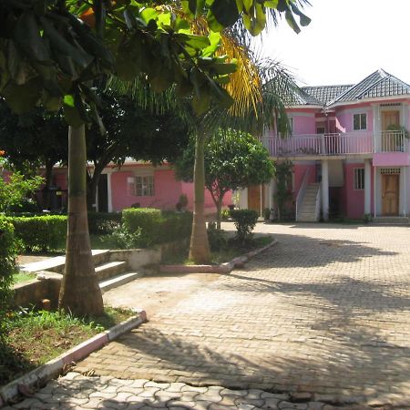 Our Home Mbale Luaran gambar