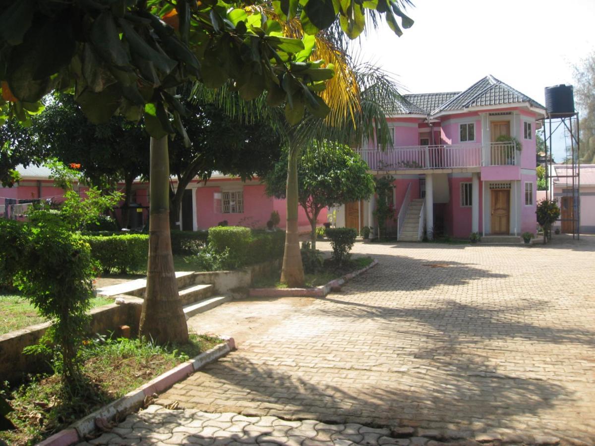 Our Home Mbale Luaran gambar
