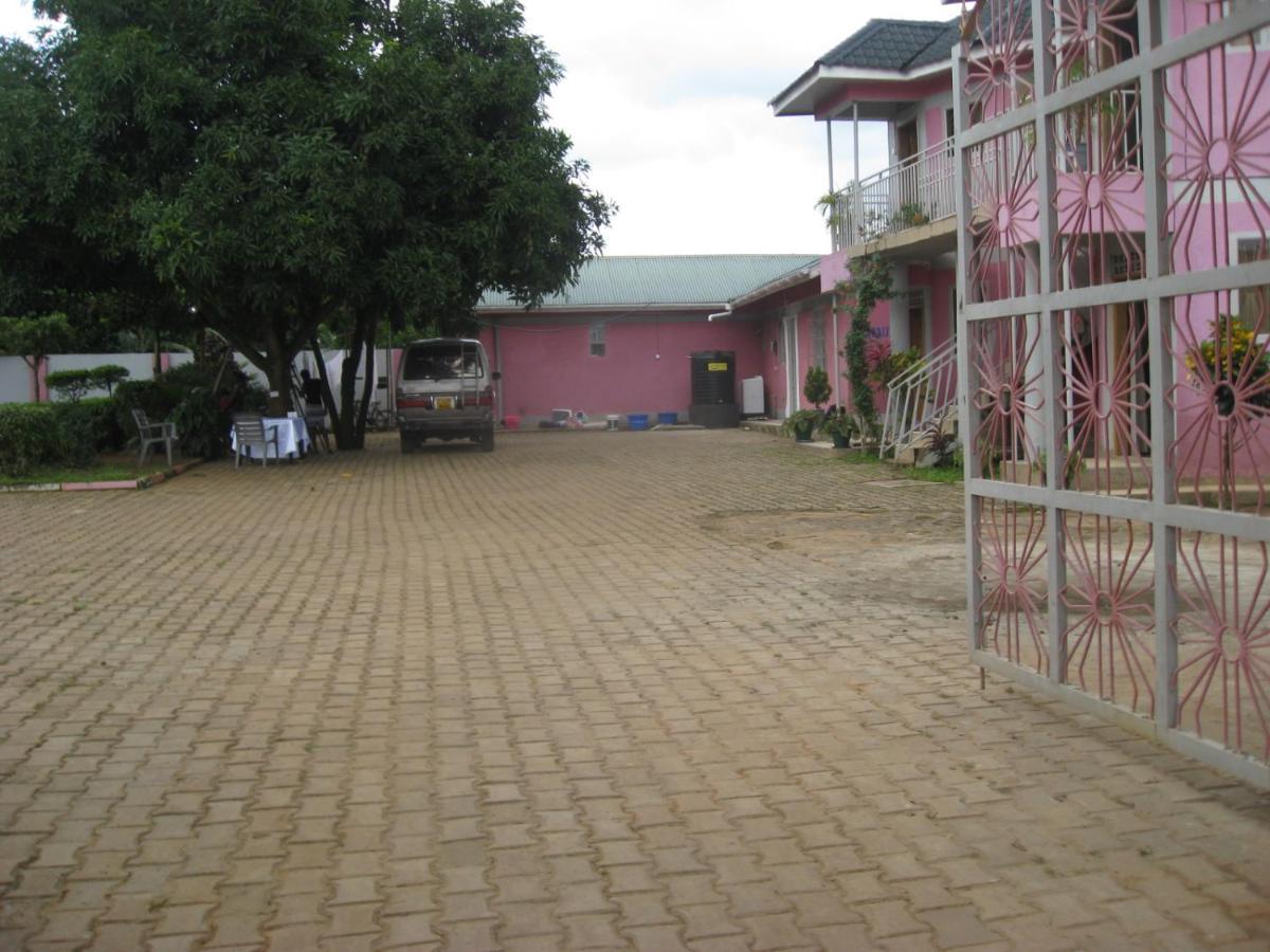Our Home Mbale Luaran gambar